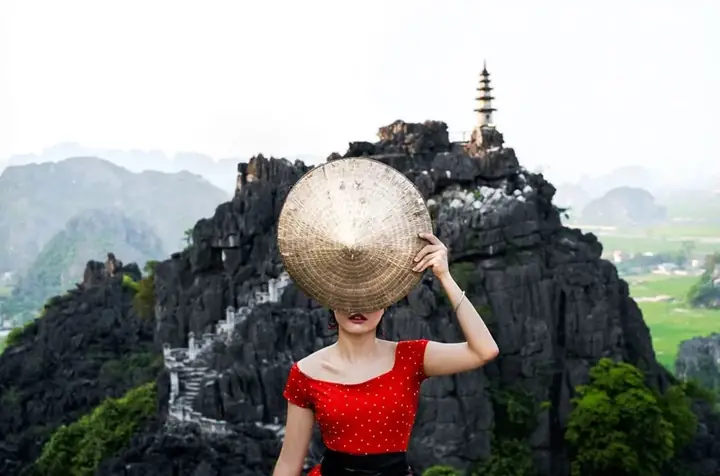 Thời Gian Leo Hang Múa Bao Lâu? Hướng Dẫn Chi Tiết Cho Du Khách