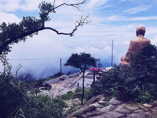 Leo Yên Tử Bao Nhiêu Km? – Tổng Quan Chi Tiết Về Khoảng Cách Và Cách Di Chuyển Leo Yên Tử Bao Nhiêu Km? – Tổng Quan Chi Tiết Về Khoảng Cách Và Cách Di Chuyển