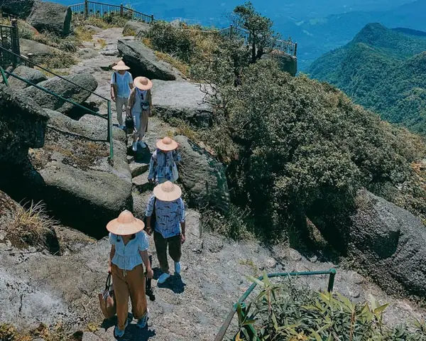 Leo Yên Tử Bao Nhiêu Km? – Tổng Quan Chi Tiết Về Khoảng Cách Và Cách Di Chuyển Leo Yên Tử Bao Nhiêu Km? – Tổng Quan Chi Tiết Về Khoảng Cách Và Cách Di Chuyển