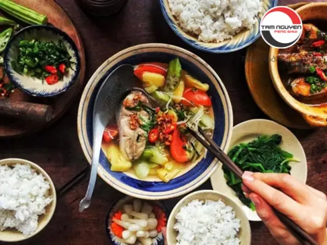 Lịch Sử Ẩm Thực Việt Nam: Hành Trình 4000 Năm Từ Cơm Rau Muống Đến Phở Bò
