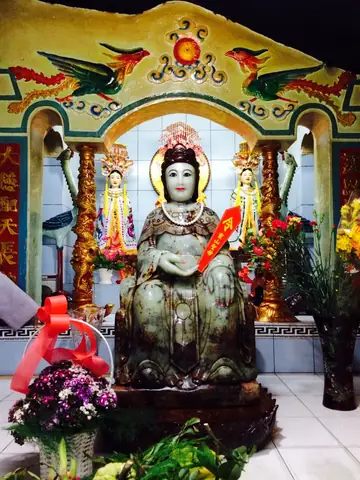Khám Phá Linh Sơn Thánh Mẫu: Huyền Thoại Và Du Lịch