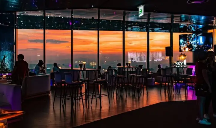 Showtime Lotte Center Hanoi Review: Đánh Giá Chi Tiết Trải Nghiệm Xem Phim Tại Rạp Hiện Đại Nhất Hà Nội