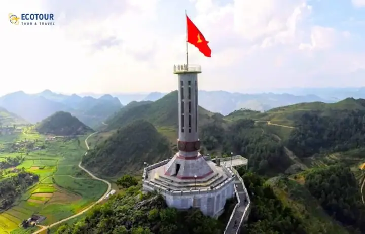 Khám Phá Lũng Cú – Điểm Cực Bắc Việt Nam Và Cột Cờ Biểu Tượng