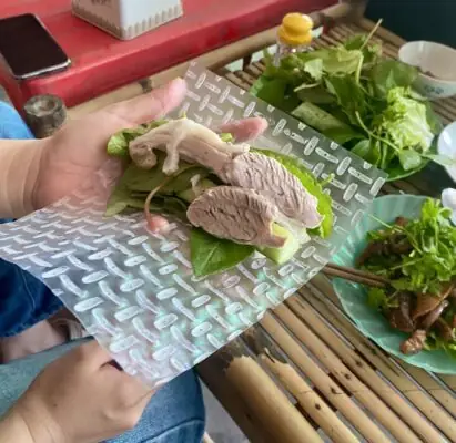 Mắm Chua Thịt Luộc Cây Lý: Đặc Sản Tây Ninh Hấp Dẫn