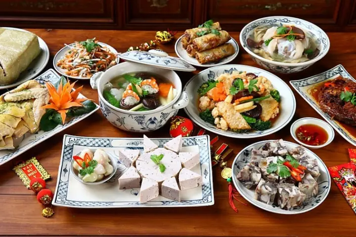 Cẩm Nang Mâm Cơm Cúng Tất Niên Miền Bắc Đầy Đủ & Ý Nghĩa
