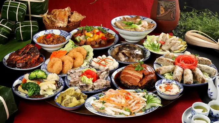 Cẩm Nang Mâm Cơm Cúng Tất Niên Miền Bắc Đầy Đủ & Ý Nghĩa