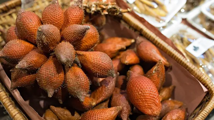 Mây Thái Ăn Như Thế Nào? Hướng Dẫn Chi Tiết Từ Nguyên Liệu Đến Thưởng Thức Mây Thái Ăn Như Thế Nào? Hướng Dẫn Chi Tiết Từ Nguyên Liệu Đến Thưởng Thức