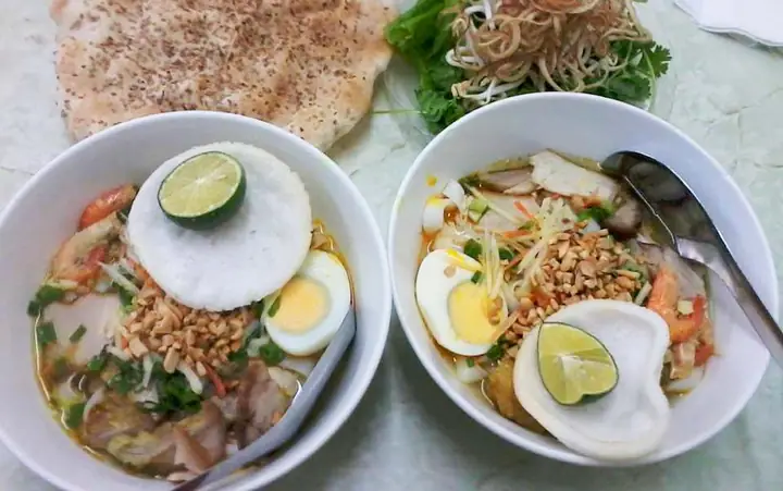 Review Chi Tiết Quán Mì Quảng Bà Vị Hà Nội: Thử Thách Chất Lượng Giữa Lòng Thủ Đô