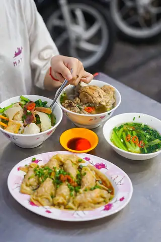 Khám Phá 7 Quán Sủi Cảo Ngon Nhất Hà Tôn Quyền Cho Thực Khách