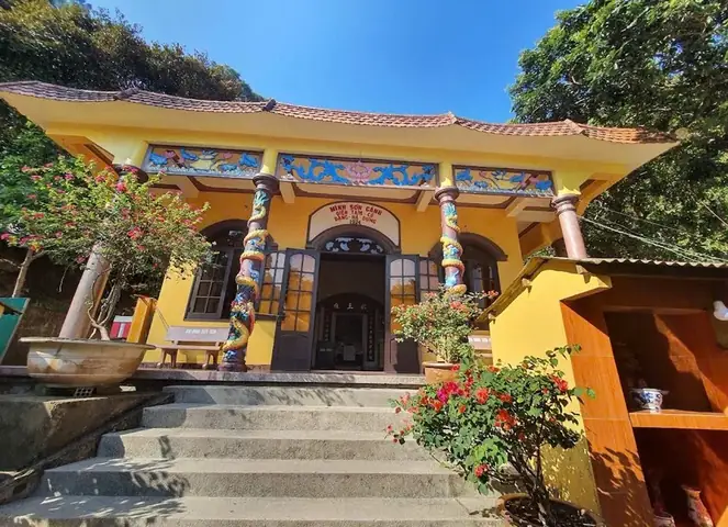 Miếu Bà Cô Ở Đà Lạt: Địa Điểm Tâm Linh Độc Đáo Và Câu Chuyện Lịch Sử