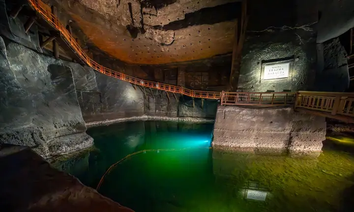 Cẩm Nang Tham Quan Mỏ Muối Wieliczka: Từ Di Sản Thế Giới Đến Trải Nghiệm Thực Tế