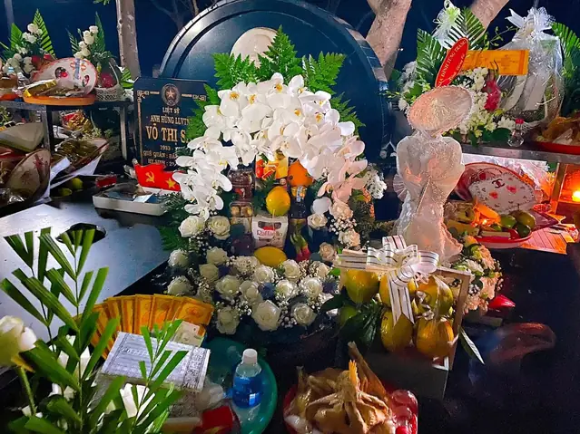 Khám Phá Mộ Cô Sáu – Địa Điểm Thờ Cúng Anh Hùng Linh Thiêng Ở Côn Đảo