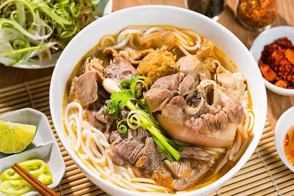 Cẩm Nang 11 Món Ăn Đặc Sản Đà Nẵng Cho Du Khách Lần Đầu