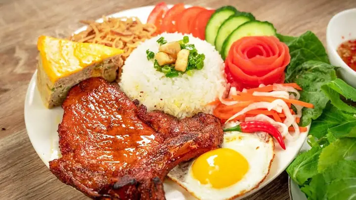 Khám Phá 12 Món Đặc Sản Sài Gòn Không Thể Bỏ Lỡ Cho Du Khách