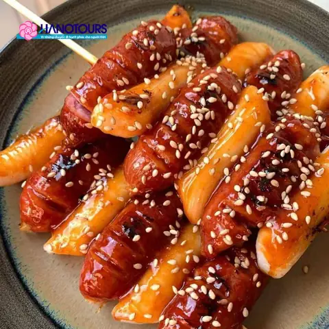 Khám Phá 15 Món Ăn Đường Phố Hàn Quốc Cho Thực Khách Việt