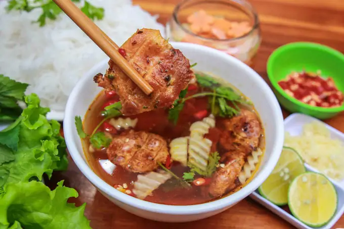 Khám Phá Món Ngon Hà Nội: 30 Đặc Sản Nhất Định Phải Thử