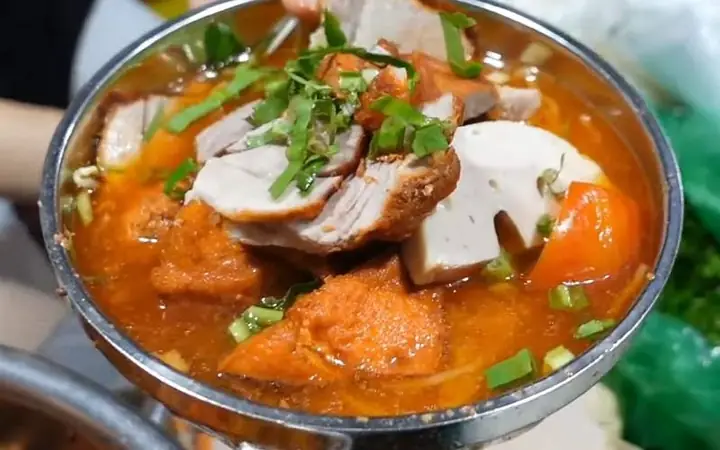 Đánh Giá Top 10 Món Ngon Quận 6 Hậu Giang: Cẩm Nang Ẩm Thực Sài Gòn Cho Thực Khách Thông Thái