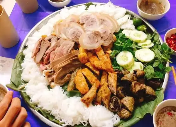 Khám Phá 25 Món Ngon Phố Cổ Hà Nội Dành Cho Du Khách
