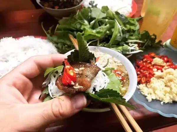 Khám Phá 25 Món Ngon Phố Cổ Hà Nội Dành Cho Du Khách