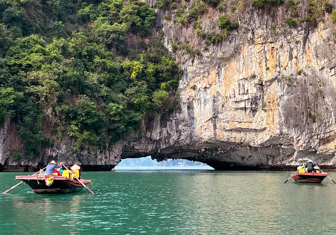Mùa Thu Ở Vịnh Hạ Long Có Gì Đặc Biệt?
