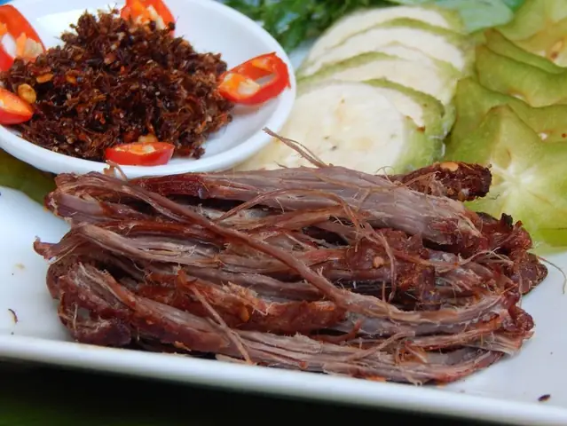 Muối Kiến Vàng Ăn Với Gì? Cẩm Nang Toàn Diện Từ A Đến Z