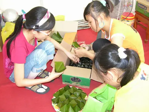 Bánh Ít Lá Gai Bình Định: Review Chân Thực Từ Nguyên Liệu Đến Trải Nghiệm