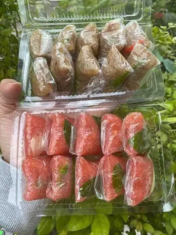 Nem Lá Vùng Giá Bao Nhiêu? Đánh Giá Chi Tiết Từ A Đến Z