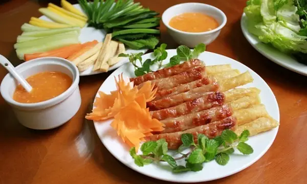 Khám Phá 10 Quán Nem Nướng Nha Trang Ngon Nhất Cho Du Khách Khám Phá 10 Quán Nem Nướng Nha Trang Ngon Nhất Cho Du Khách