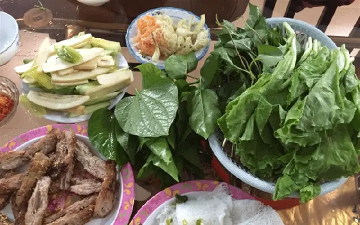 Review Quán Nem Nướng Thanh Vân Cần Thơ: Trải Nghiệm Ẩm Thực Vùng Sông Nước Có Đáng Thử?