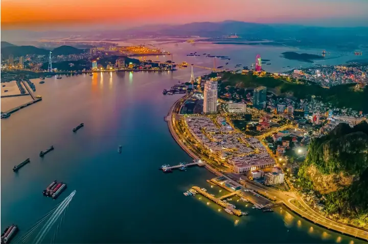 Ngã Tư Ba Đồn Quảng Bình: Di Tích Lịch Sử Và Cẩm Nang Tham Quan Toàn Diện Ngã Tư Ba Đồn Quảng Bình: Di Tích Lịch Sử Và Cẩm Nang Tham Quan Toàn Diện