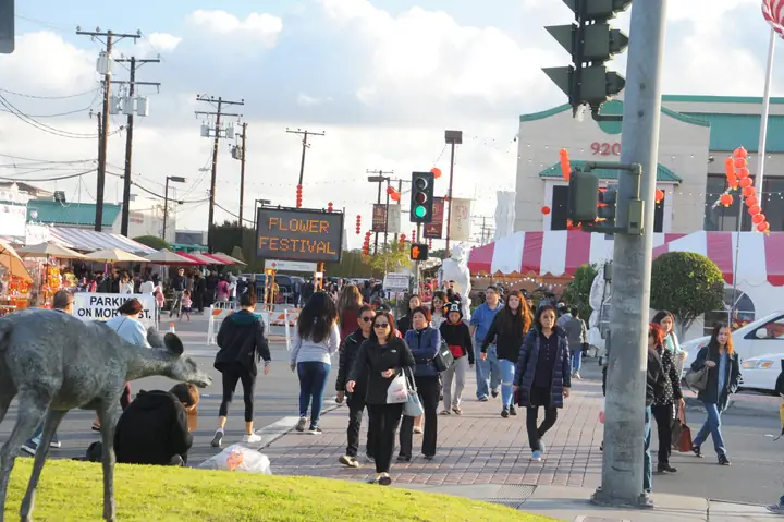 Khám Phá Cộng Đồng Người Việt Tại Quận Cam, California Khám Phá Cộng Đồng Người Việt Tại Quận Cam, California