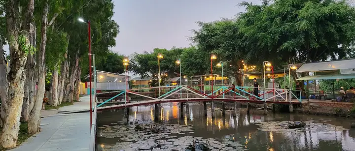 Khám Phá 10 Quán Ẩm Thực Bờ Sông View Đẹp Nhất Cho Buổi Tối Thư Giãn