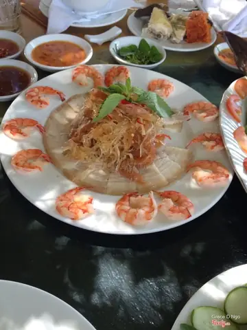 Khám Phá Bến Đá Núi Sam: Nghỉ Dưỡng & Ẩm Thực Hàng Đầu