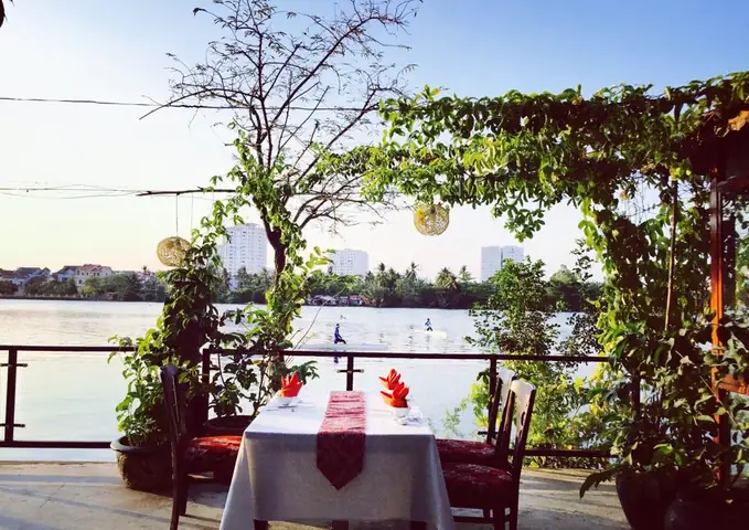 Khám Phá 12 Nhà Hàng Bên Sông Bình Thạnh View Tuyệt Đẹp
