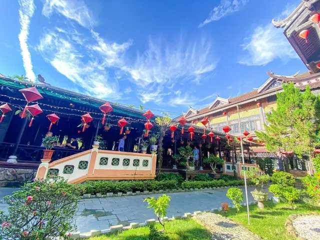 Khám Phá Nhà Hàng Cafe Vỹ Dạ Xưa: Địa Chỉ, Menu, Trải Nghiệm