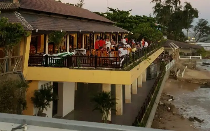 Đánh Giá Nhà Hàng Cây Bàng – Hải Sản Ven Biển Phan Thiết Cho Gia Đình