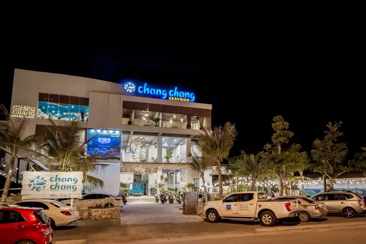 Hướng Dẫn Đặt Bàn Và Trải Nghiệm Ẩm Thực Tại Chang Chang Family