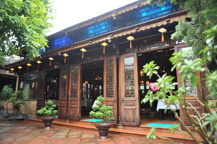 Khám Phá Nhà Hàng Khải Hoàn – Địa Chỉ Cơm Niêu Chuẩn Vị Huế