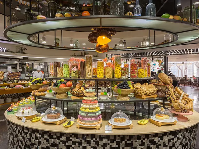 Khám Phá D'maris An Phú – Buffet Quốc Tế Sang Trọng Tại Quận 2