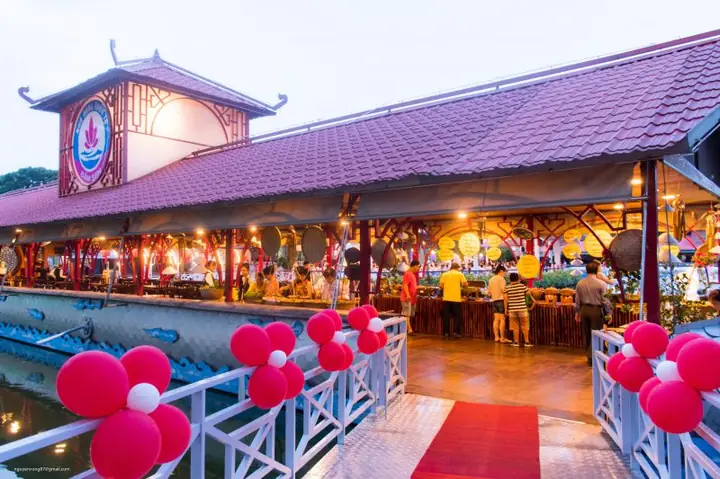 Nhà Hàng Đầm Sen Water Park: Đánh Giá Chi Tiết Và Những Điểm Cần Biết