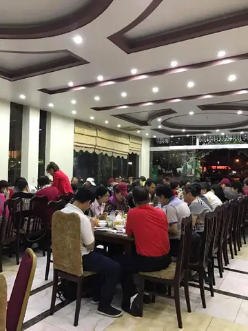 Khám Phá Nhà Hàng Gió Biển – Địa Chỉ, Thực Đơn, Giá Cả