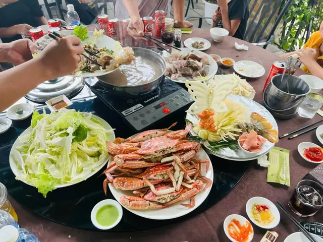 Top 10 Nhà Hàng Hải Sản Hạ Long Tốt Nhất 2026: Đánh Giá Chi Tiết