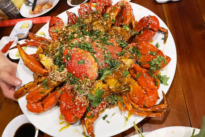 Khám Phá 12 Quán Hải Sản Phú Quốc Ngon, Giá Hợp Lý Cho Du Khách