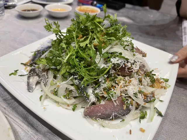 Nhàbè Hạnh Nhung Hàm Ninh – Địa Điểm Ăn Uống Ngắm Biển Và Trải Nghiệm Làng Chài Trên Phú Quốc