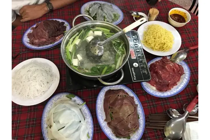 Khám Phá Nhà Hàng Hoàng Lan Đà Lạt – Địa Chỉ, Giá, Món Lẩu Tả Pí Lù Khám Phá Nhà Hàng Hoàng Lan Đà Lạt – Địa Chỉ, Giá, Món Lẩu Tả Pí Lù