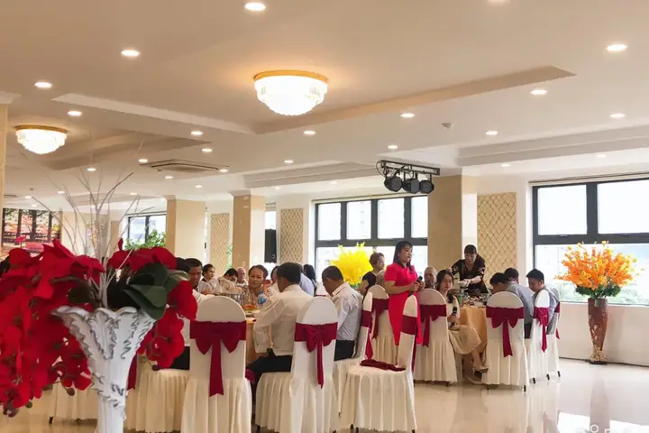 Nhà Hàng Hồng Phát Nha Trang: Địa Điểm & Trải Nghiệm