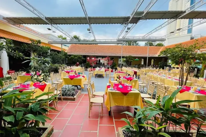 Nhà Hàng Hồng Phát Nha Trang: Địa Điểm & Trải Nghiệm