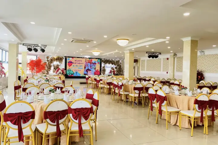 Nhà Hàng Hồng Phát Nha Trang: Địa Điểm & Trải Nghiệm