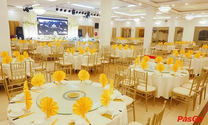 Khám Phá Nhà Hàng Hương Sen: Địa Chỉ, Thực Đơn & Lịch Nghỉ