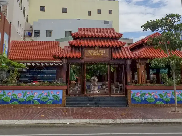 Nhà Hàng Hương Việt Quy Nhơn: Hải Sản Tươi Ngon Nhà Hàng Hương Việt Quy Nhơn: Hải Sản Tươi Ngon